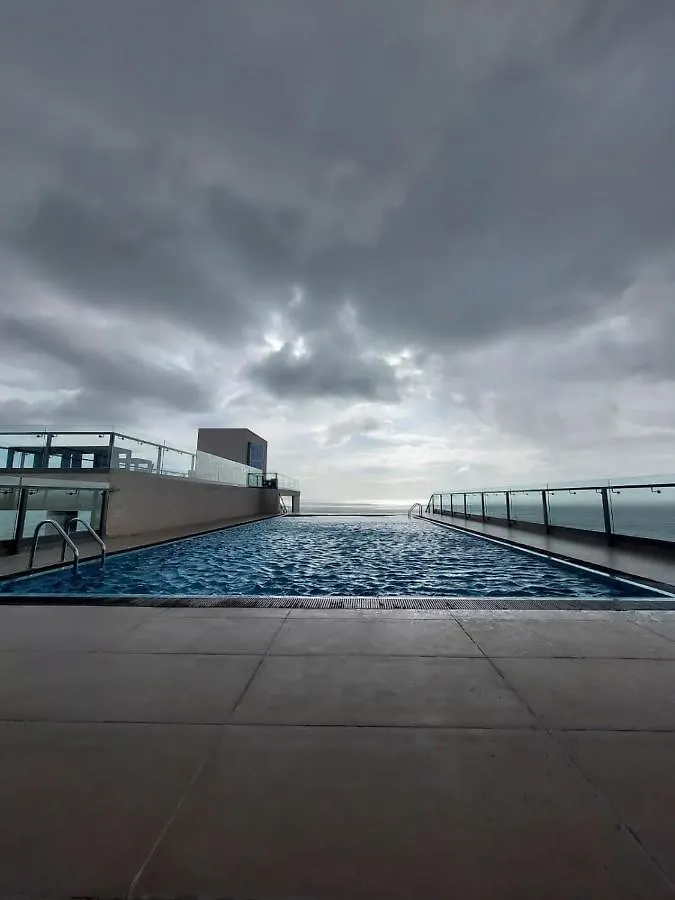 Apartment Ocean Breeze Residence Negombo