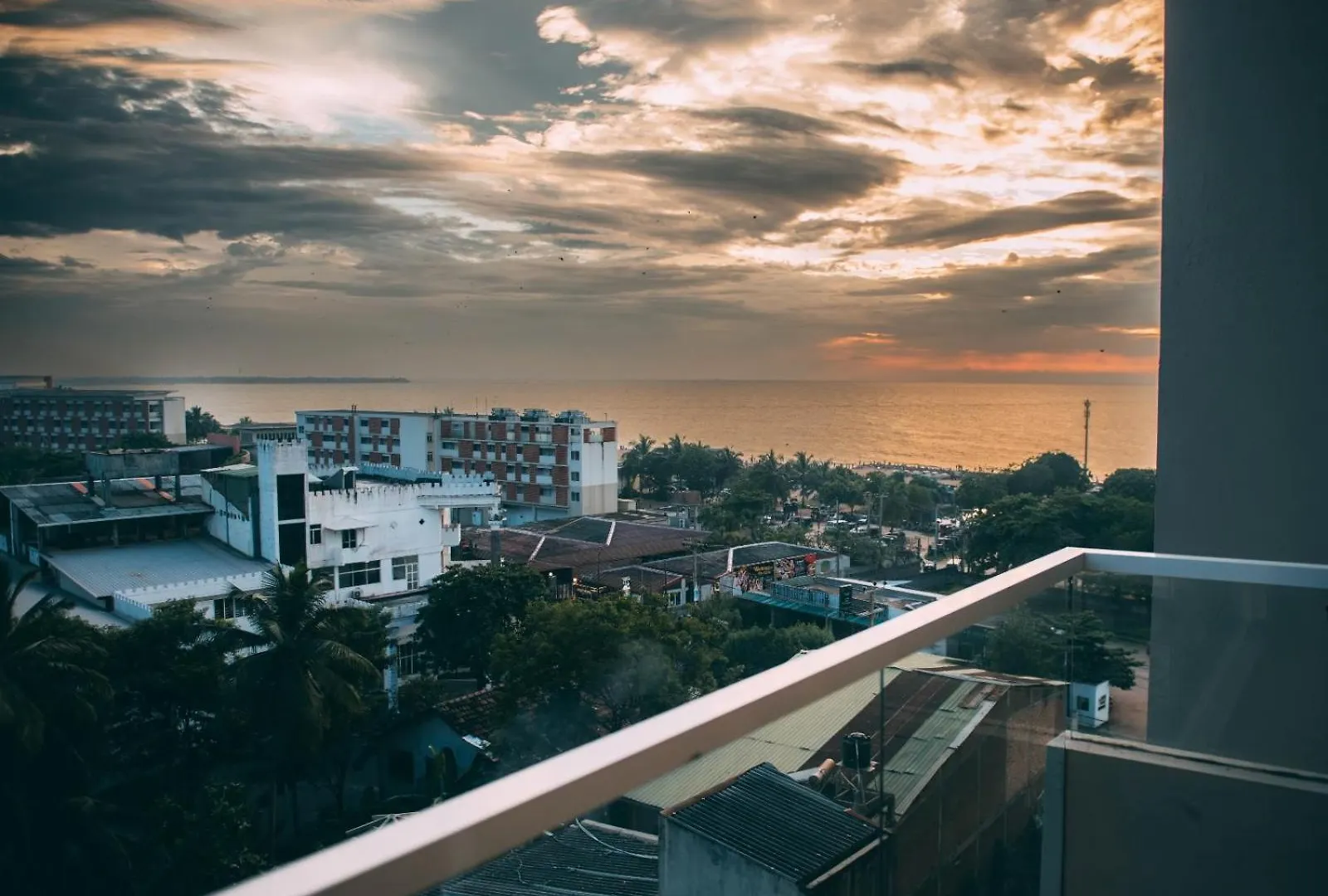 Apartment Ocean Breeze Residence Negombo